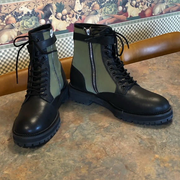 Urban Outfitters - Picture 5 of 8